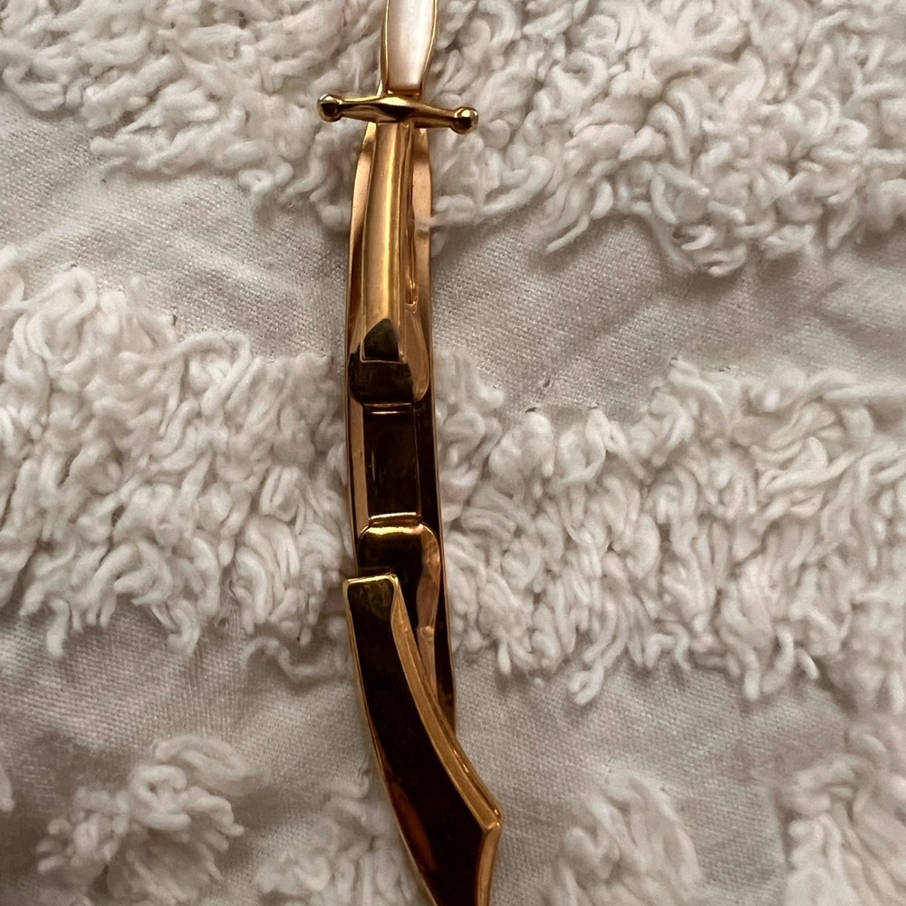 SWANK Gold Toned Tie Clip with Mother of Pearl